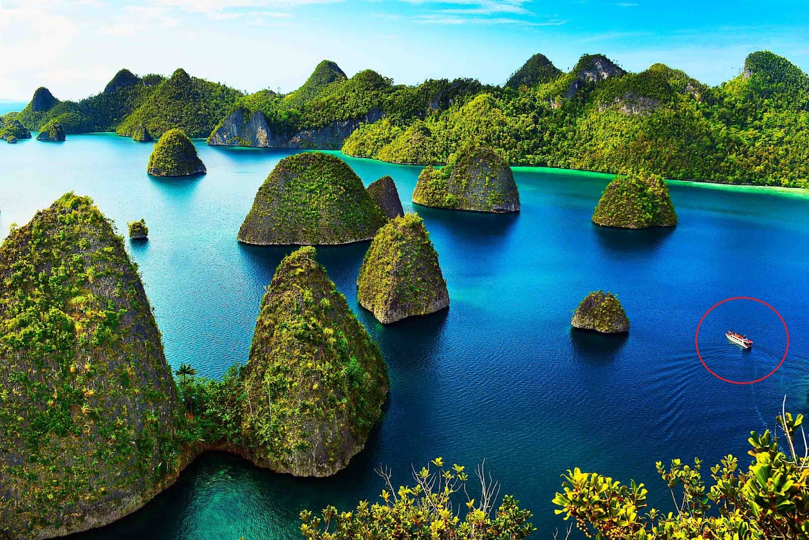 The 5 Most Beautiful Places To Visit in Indonesia - Through the eyes