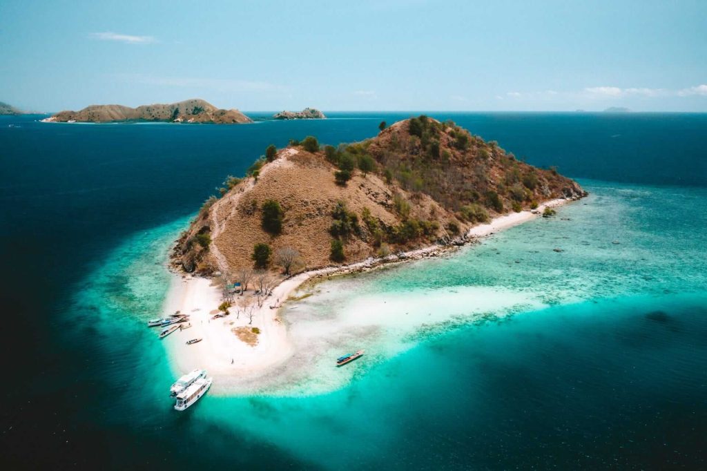 indonesia vacation destinations komodo island The great vacation in pink beach – komodo island indonesia – visit