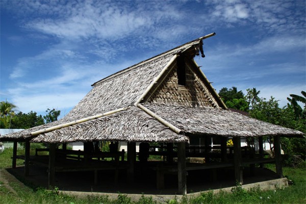 rumah adat maluku ambon Rumah adat maluku bangunan struktur ciri khas ornamen