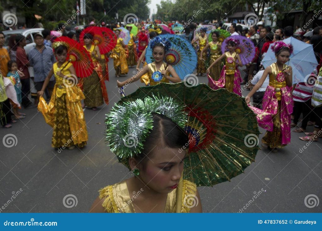 indonesia tourism event Free images : people, dance, carnival, tourism, ceremony, festival