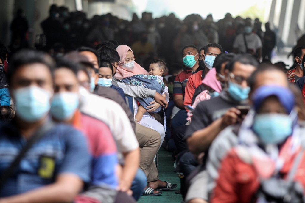 indonesia coronavirus tourism Declares halt npr