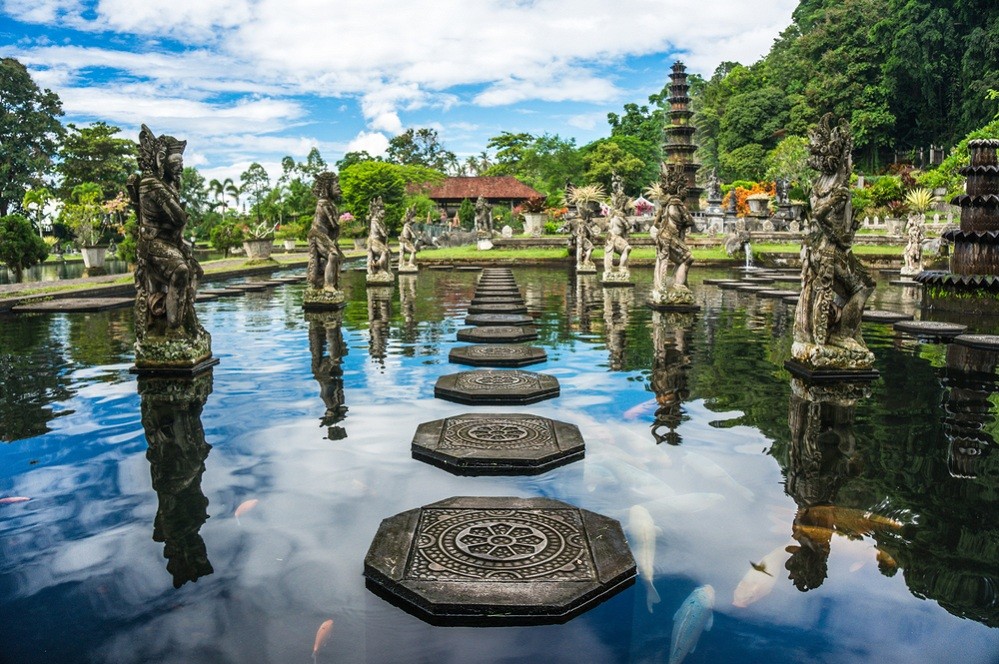 indonesia tourism malaysia Pelancongan kini